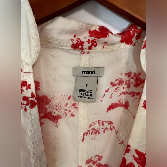 Mavi red & cream floral print, cap sleeve top, red embroidery scalloped hems - Picture 6 of 7